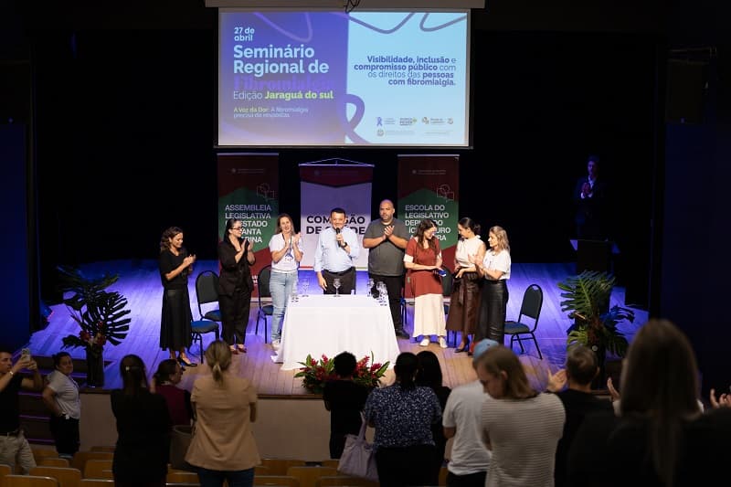 Santa Catarina amplia debate sobre fibromialgia com seminários em Joinville e São Bento do Sul