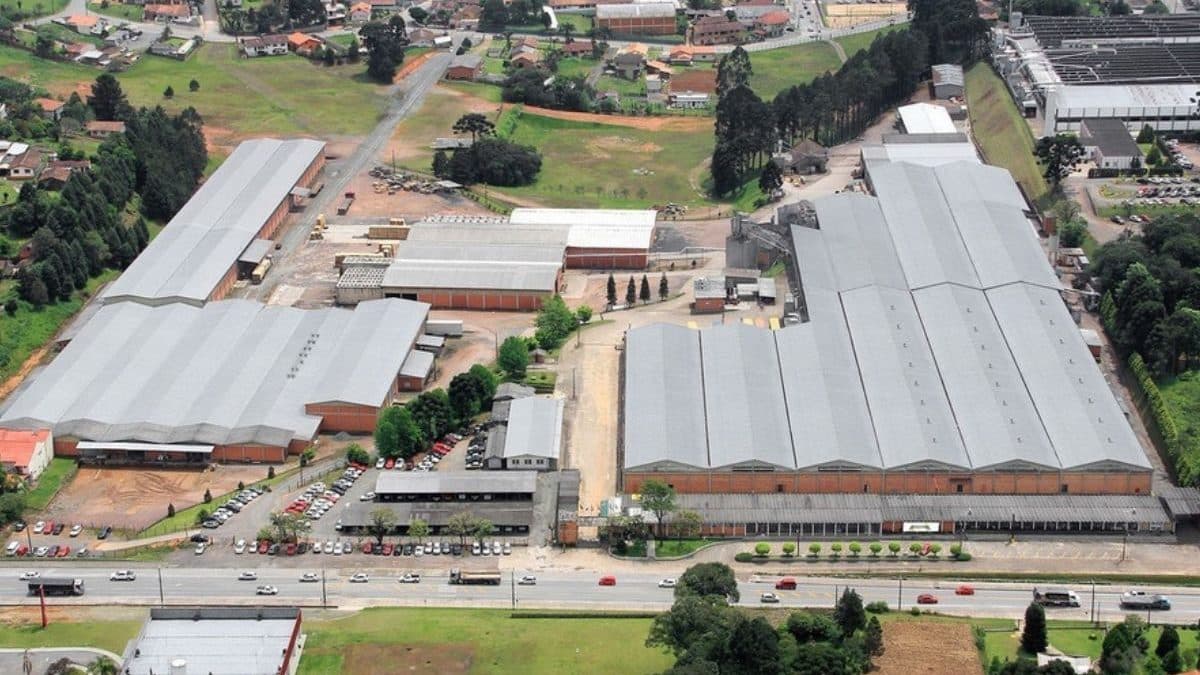 Indústria de SC demite 300 funcionários após impacto de tarifas dos EUA
