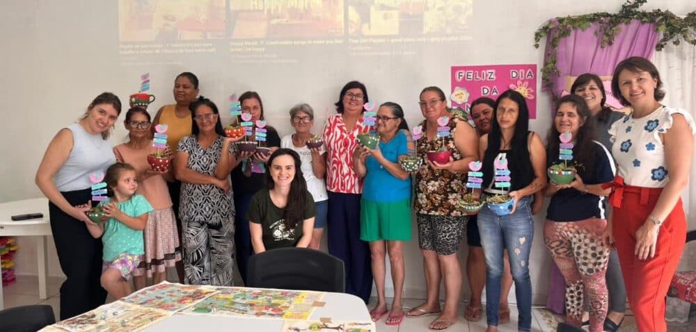 A Prefeitura de São Bento do Sul, por meio da Secretaria Municipal de Assistência Social (SEMAS), realizou na última sexta-feira (20), no CRAS Rita Maria Dums, no bairro Oxford, mais uma importante ação em alusão ao Mês da Mulher - primeira página sc