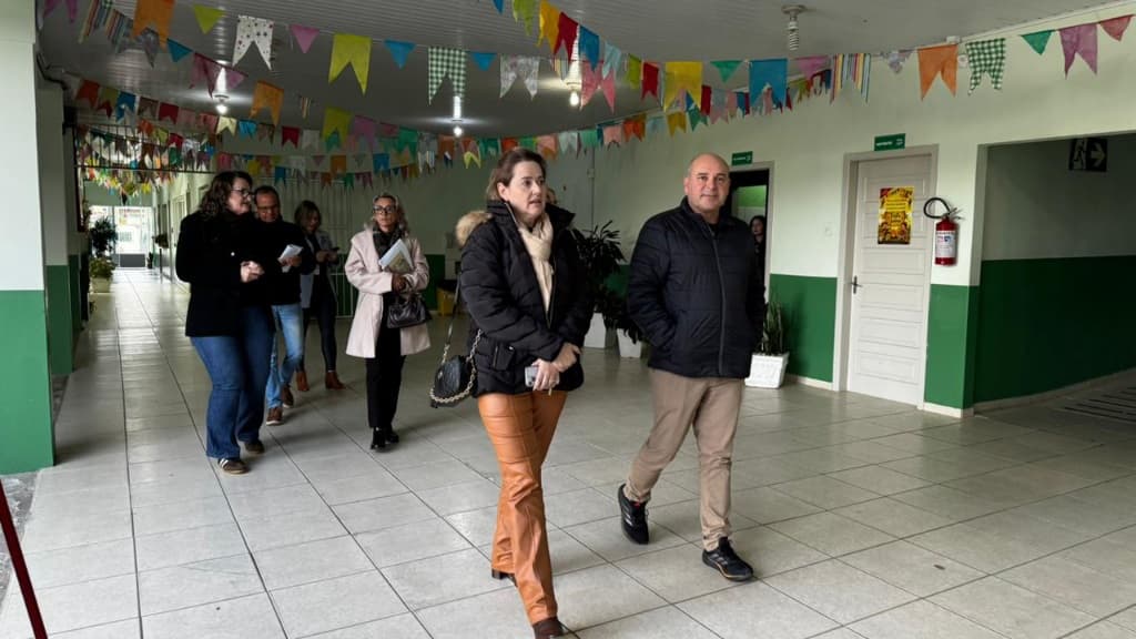 Gestão educacional eficiente de São Bento do Sul inspira intercâmbio técnico com São Francisco do Sul
