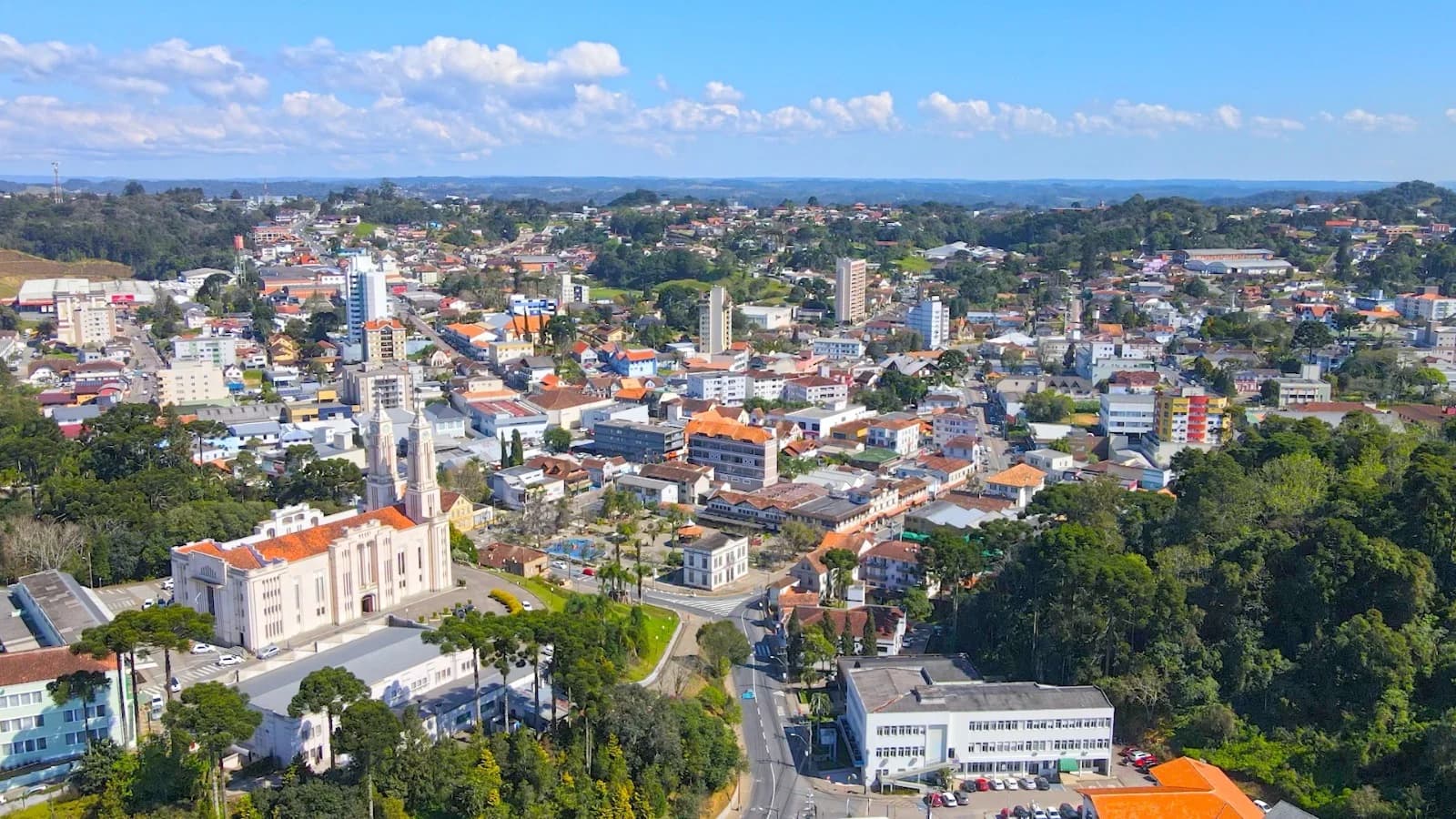 São Bento do Sul Cria Mais de Mil Empregos Formais no Semestre, na Contramão da Crise Nacional