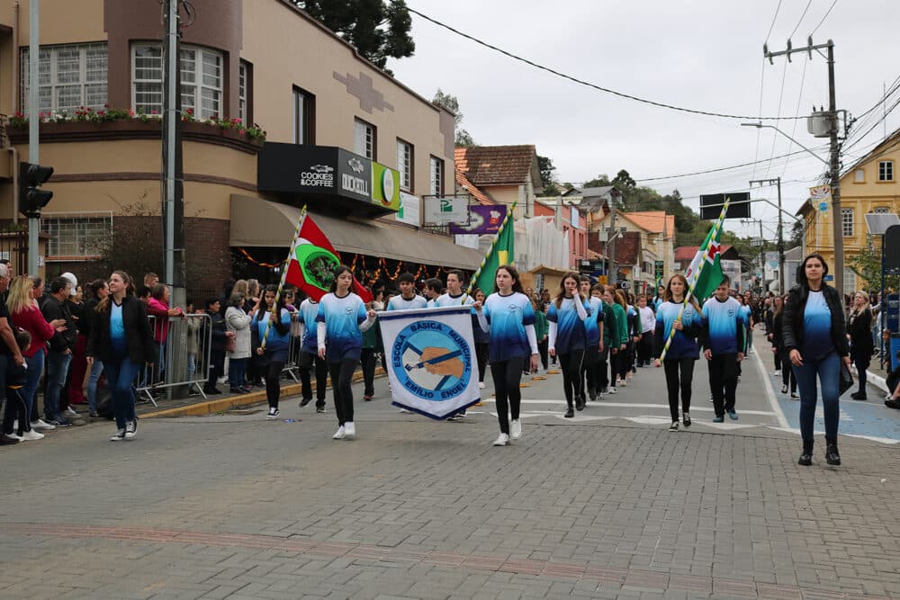 Inscrições para o Desfile Cívico da Independência estão abertas em São Bento do Sul - primeira página sc